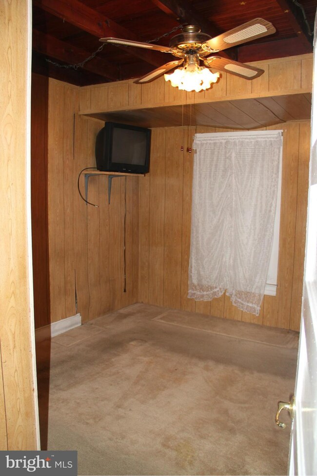 8571 Bay Rd, Pasadena, MD 21122 - photo 7