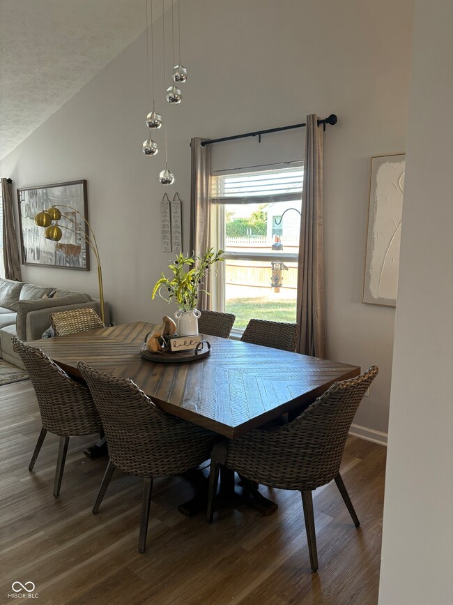 218 Walter Ct, Carmel, IN 46032 - photo 7