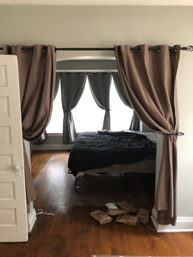 First flr frt bdrm 4