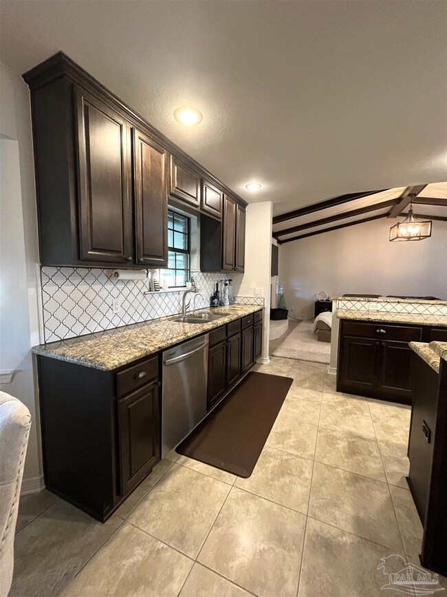 3660 Wimbledon Dr, Pensacola, FL 32504 - photo 7