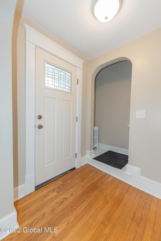 18 Garden St, Albany, NY 12209 - photo 5