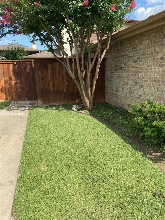 8 Meadow Ln, Bedford, TX 76021 - photo 2