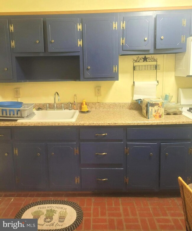 5920 Plumer Ave, Baltimore, MD 21206 - photo 2