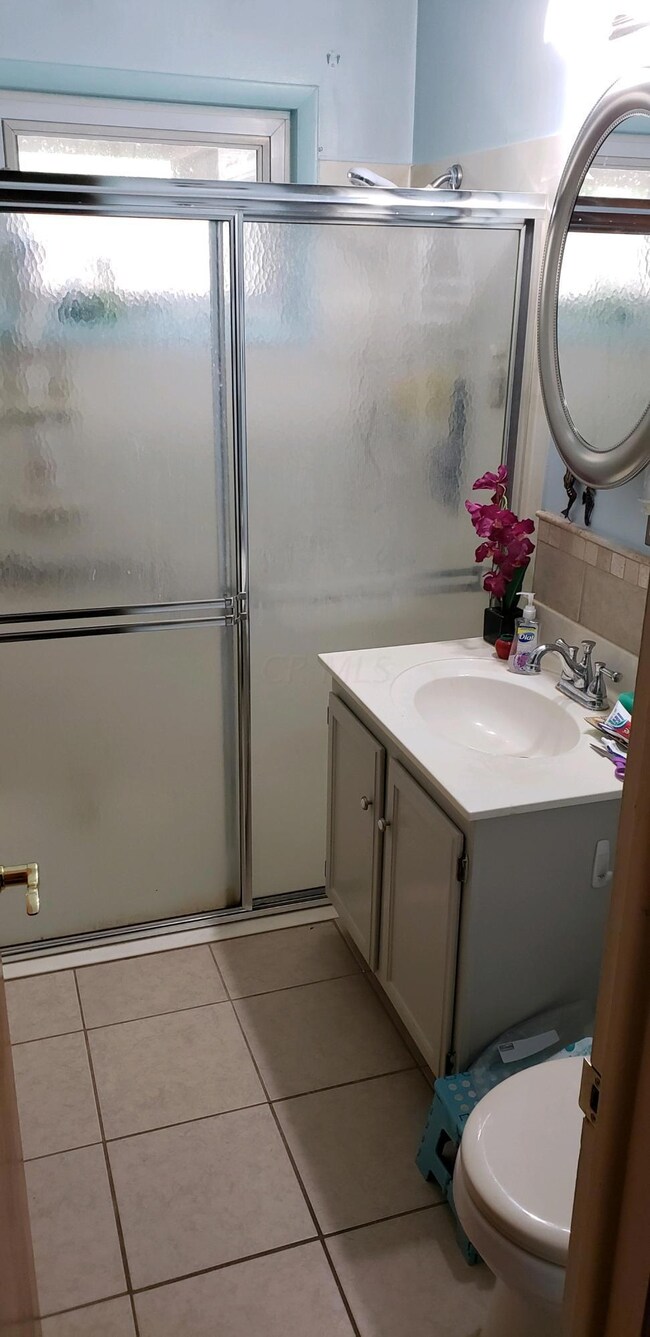CFE4507F-659F-4F22-BED8-0E19BAF380A1