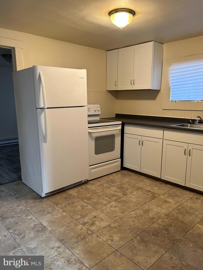 149 E Jefferson St unit A, Paulsboro, NJ 08066 - photo 5