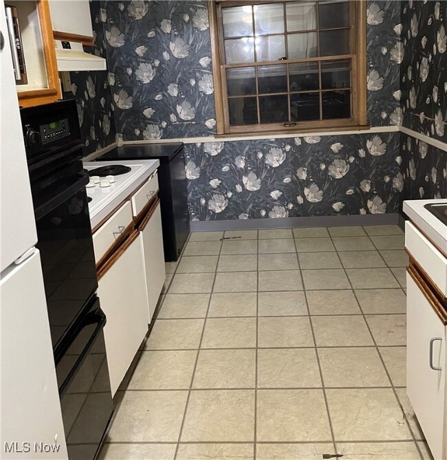 3533 Daleford Rd, Cleveland, OH 44120 - photo 7