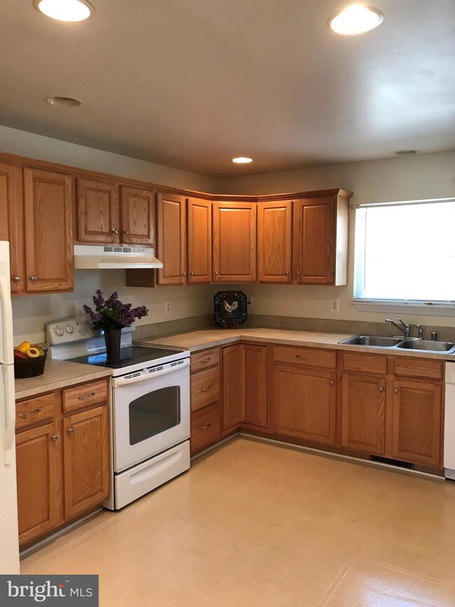 12115 Rousby Hall Rd, Lusby, MD 20657 - photo 3