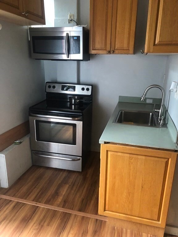 309 Cambridge St unit 1B, Worcester, MA 01603 - photo 6