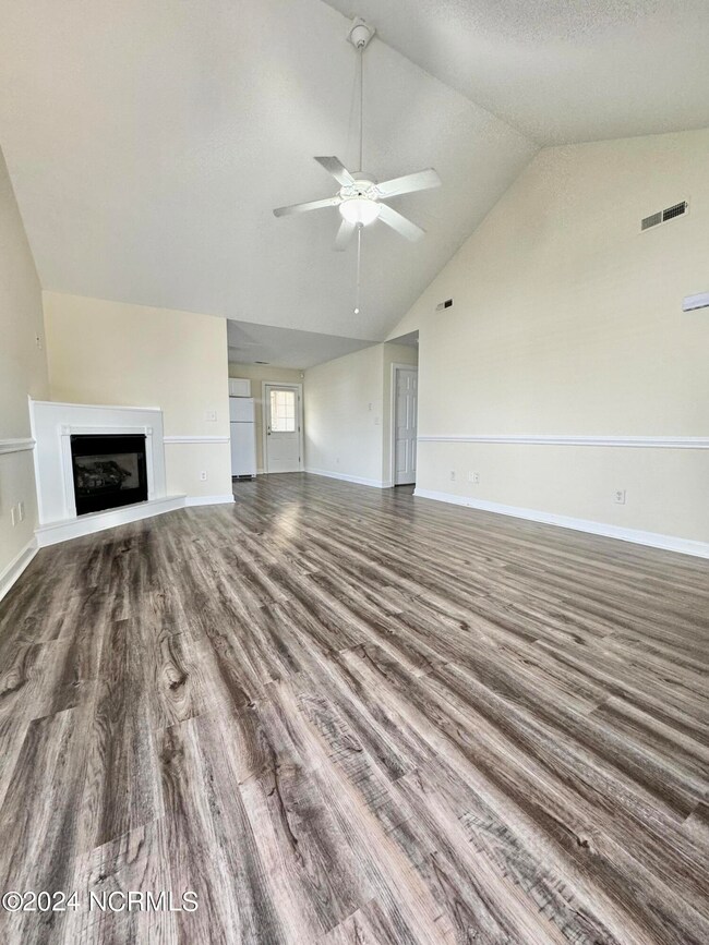 1208 Masters Ln unit A, Greenville, NC 27834 - photo 3