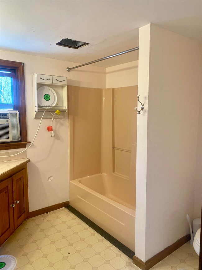 6 Highland St, Newton, NH 03858 - photo 7