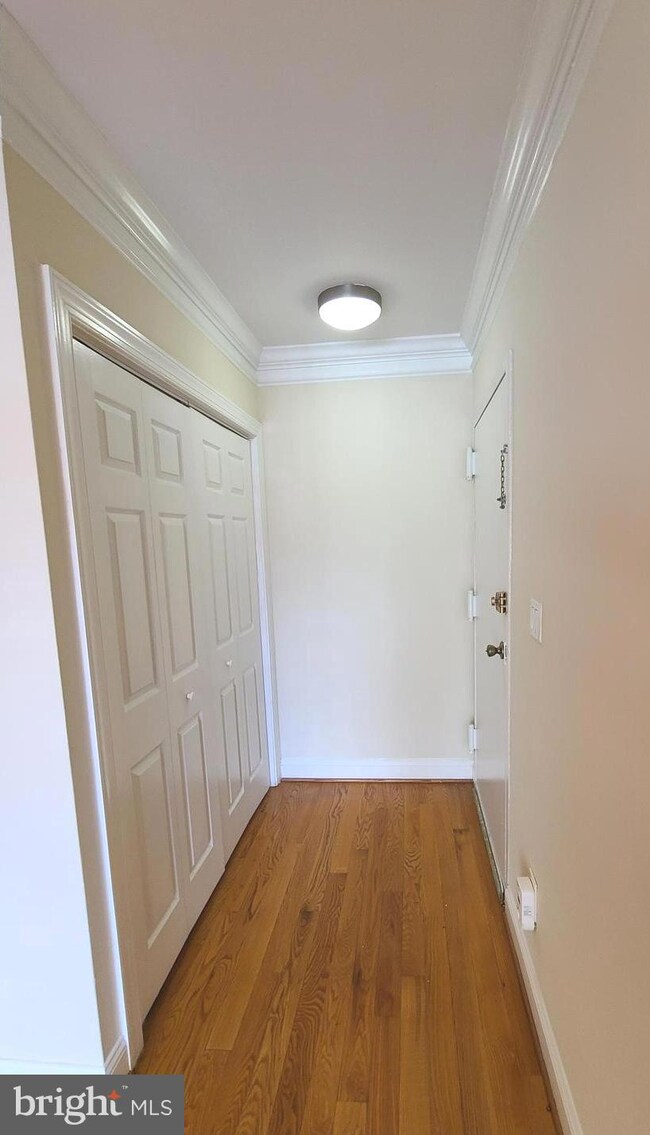 10723 West Dr unit 101, Fairfax, VA 22030 - photo 2