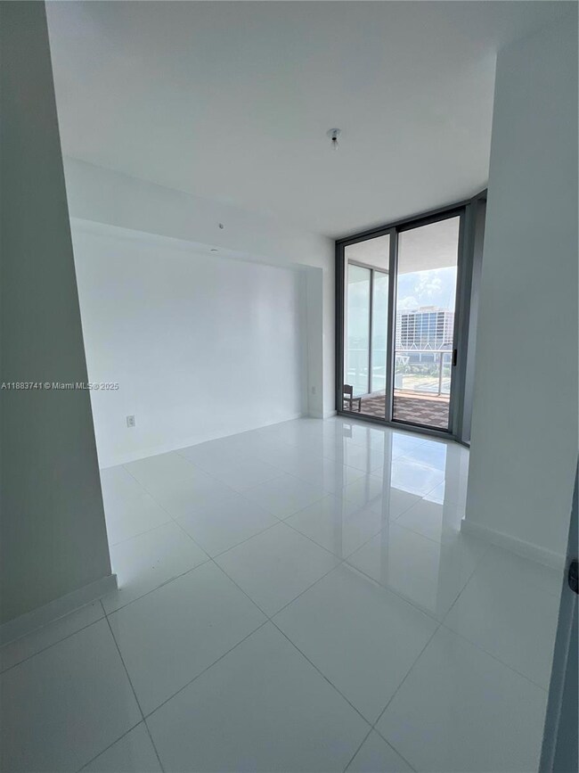 Paramount at Miami Worldcenter unit 1208, Miami, FL 33132 - photo 7