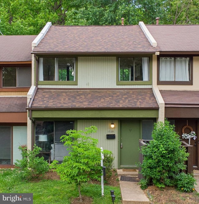 12126 Captiva Ct, Reston, VA 20191 - photo 2