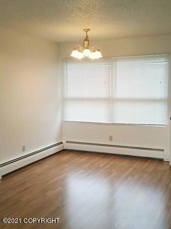 1512 Summit View St, Anchorage, AK 99504 - photo 2