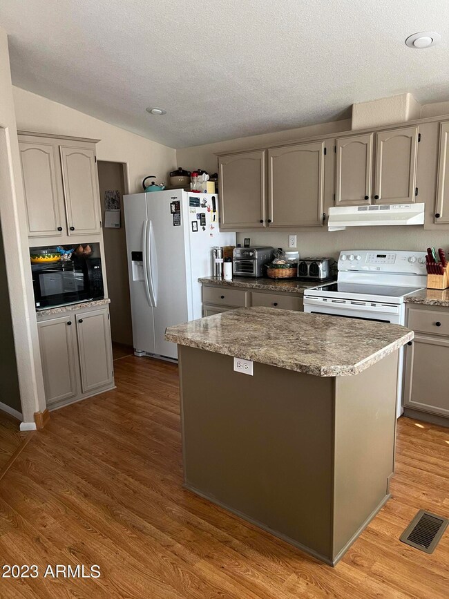 11596 W Sierra Dawn Blvd unit 202, Surprise, AZ 85378 - photo 3