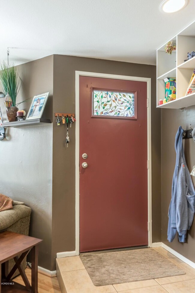 WWWHGQ_still front door