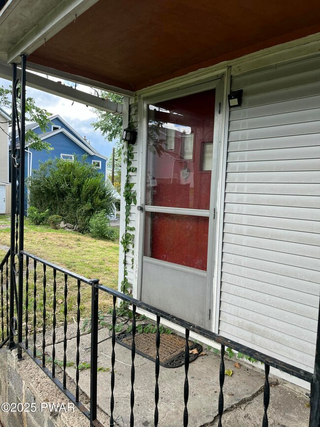 519 Rear Birch St, Scranton, PA 18505 - photo 4