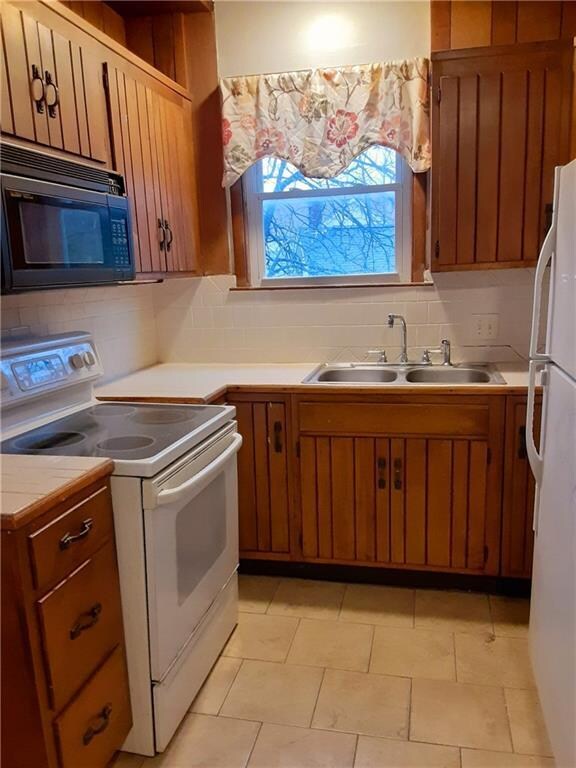 135 Harold St, Providence, RI 02908 - photo 7