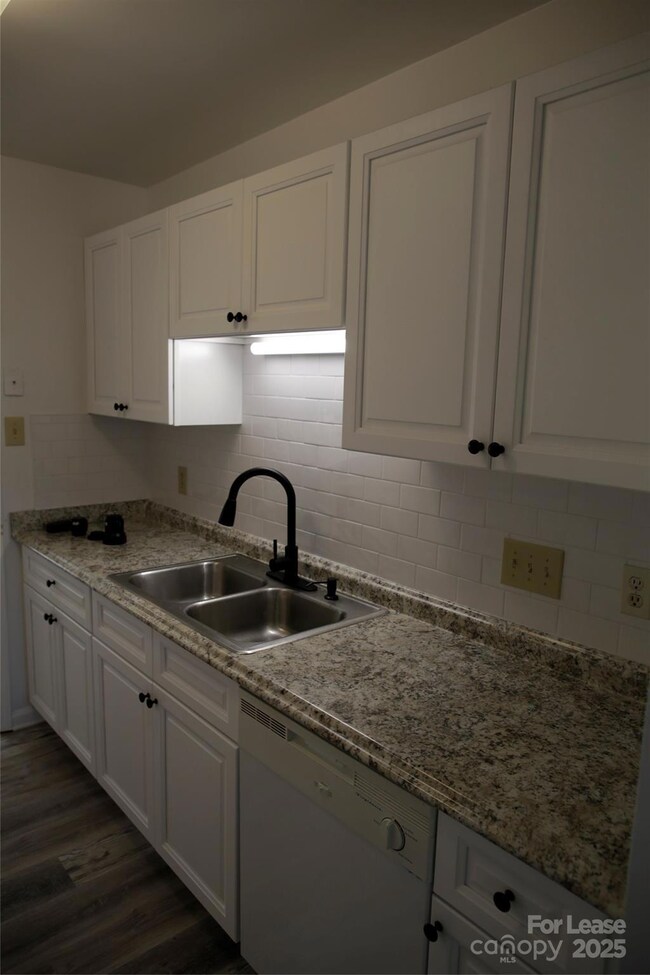 7909 Carmel Rd, Charlotte, NC 28226 - photo 7