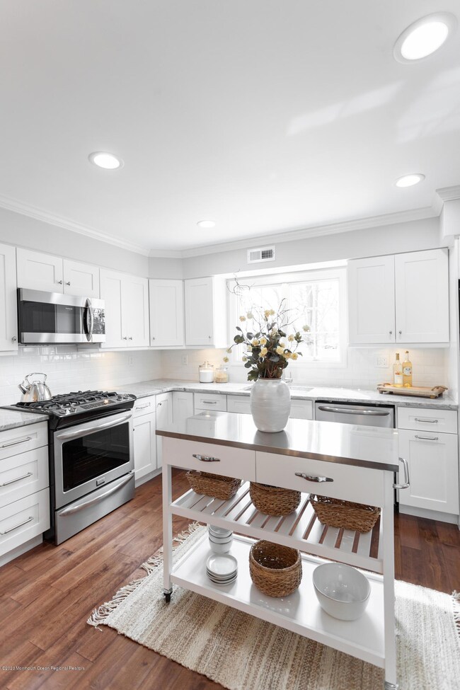 31 Maple Dr, Spring Lake, NJ 07762 - photo 5