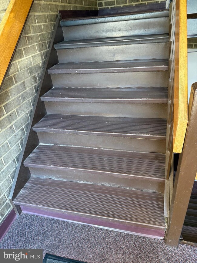 531 Florida Ave unit 104, Herndon, VA 20170 - photo 4