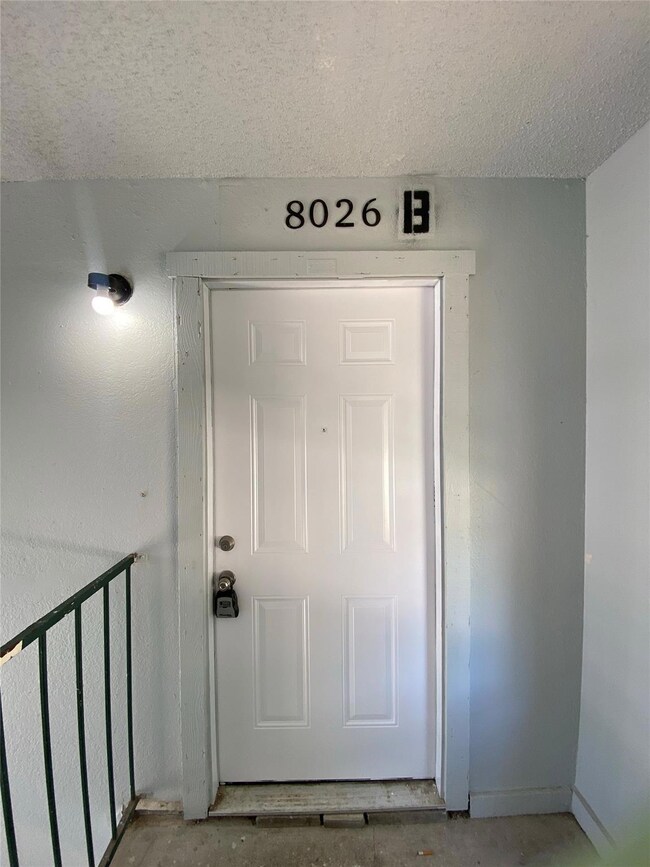 8026 Cambridge Cir unit B, White Settlement, TX 76108 - photo 2