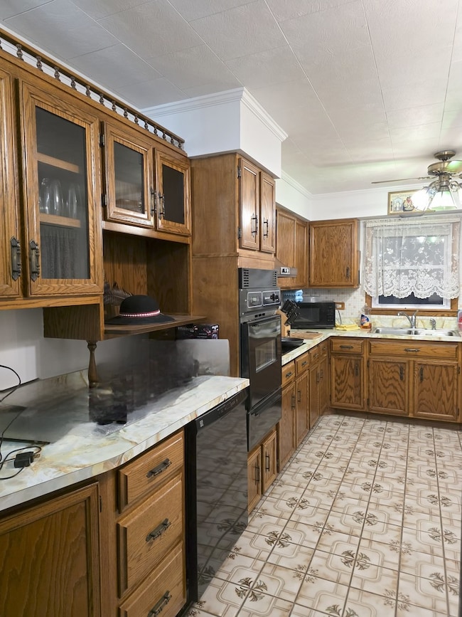 7749 Odell Ave, Bridgeview, IL 60455 - photo 3