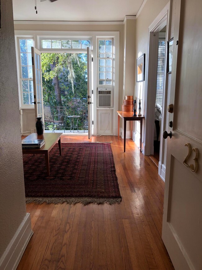 63 Rutledge #23 doorway