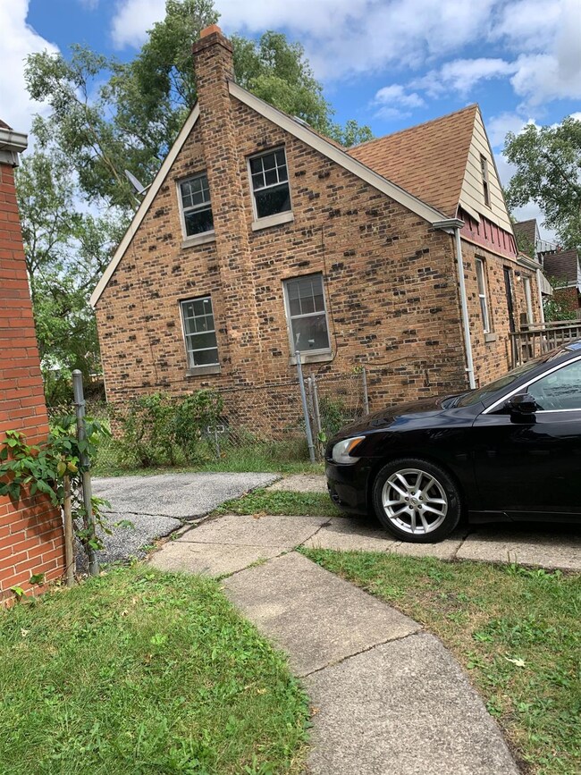 832 E 45th Ave, Gary, IN 46409 - photo 3