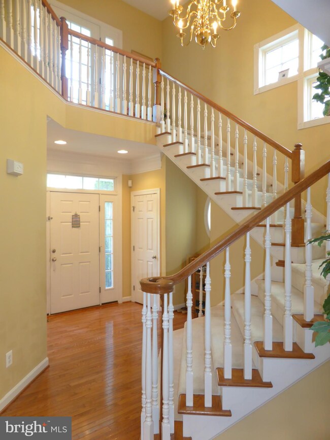 7660 Henry Knox Dr, Lorton, VA 22079 - photo 3