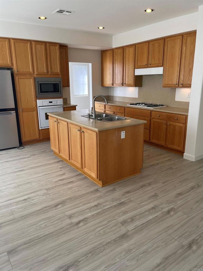 2905 Avenida Valera, Carlsbad, CA 92009 - photo 2