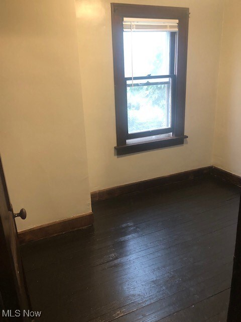 5499 Clement Ave, Maple Heights, OH 44137 - photo 4