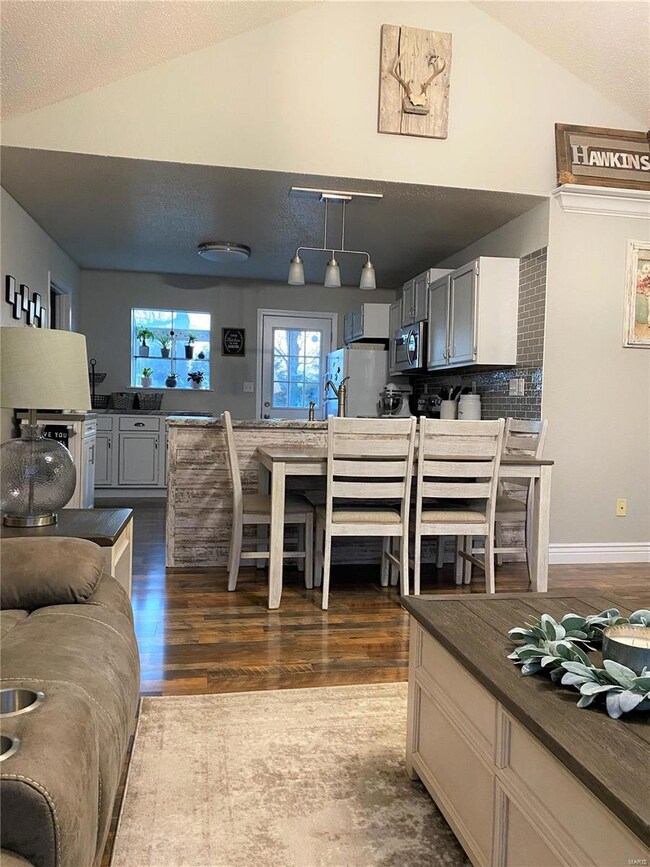 588 Huntleigh Ct, Farmington, MO 63640 - photo 3