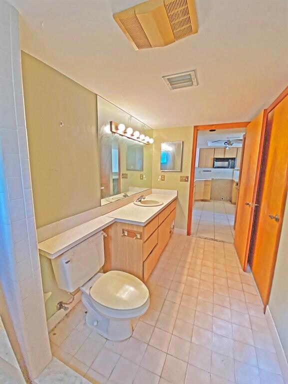 bathroom downstairs 3