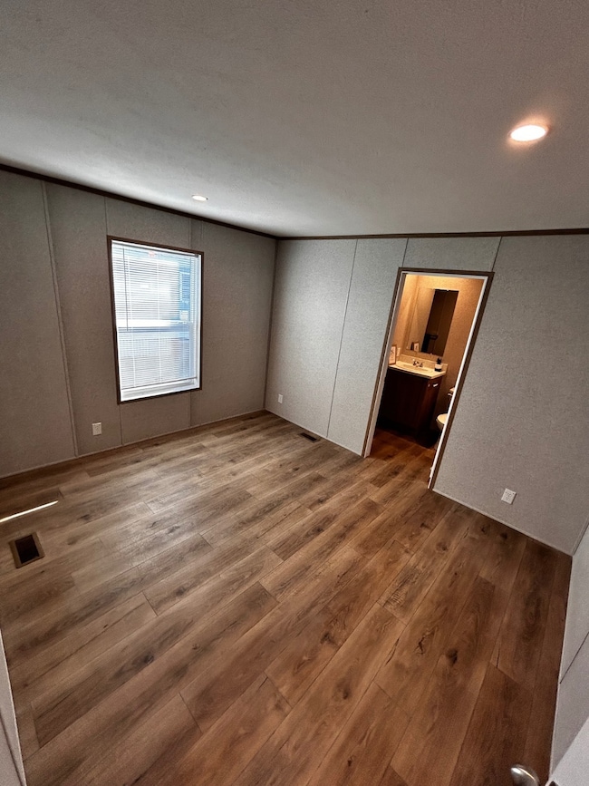 127 Hansen Loop, Milbank, SD 57252 - photo 6