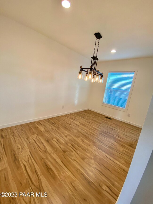 77 W Laxton Castle Way, Paulden, AZ 86334 - photo 6