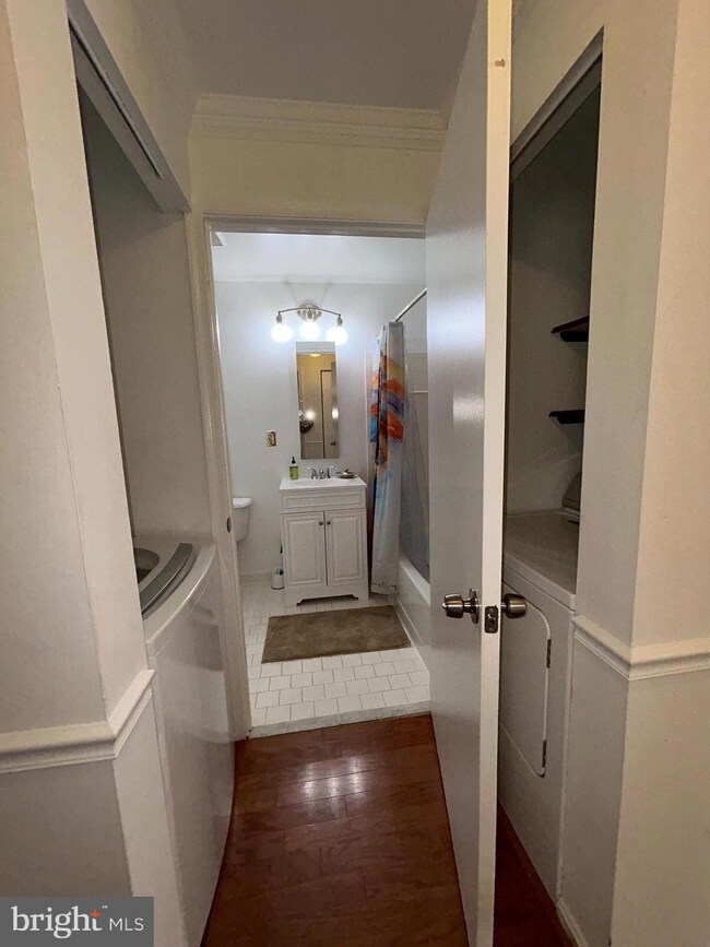 1111 Castle Harbour Way unit 1, Glen Burnie, MD 21060 - photo 7