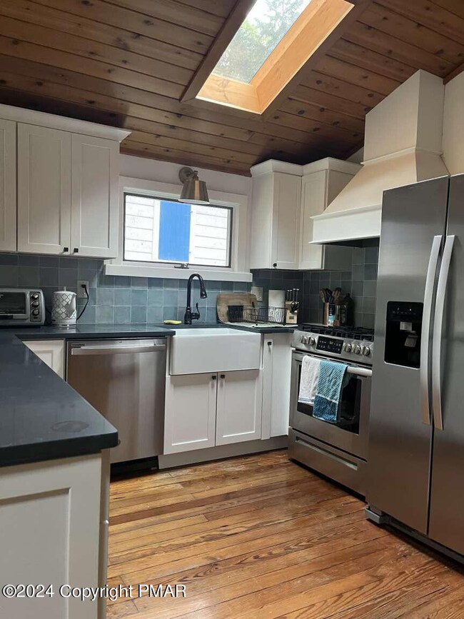 8125 Wilder Ave, Pocono Pines, PA 18350 - photo 5