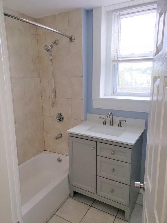 64 Charles St unit C, Dorchester, MA 02122 - photo 3