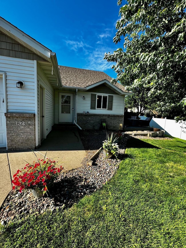 1823 Tyler Path, Saint Cloud, MN 56301 - photo 2