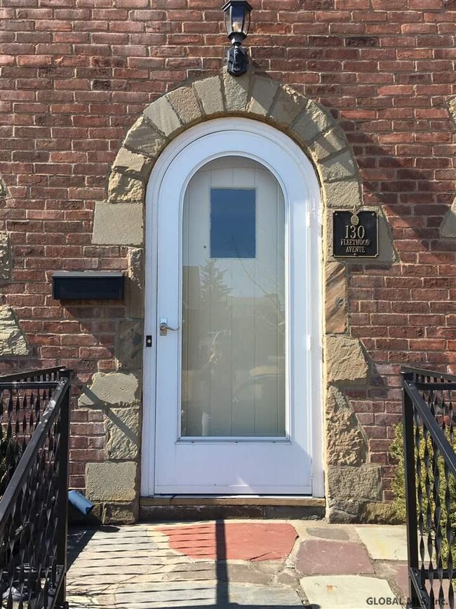 130 Fleetwood Ave, Albany, NY 12209 - photo 5