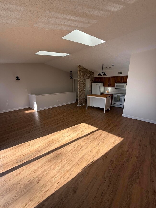 353 Pinewood Cir unit 72, Plymouth, MI 48170 - photo 3