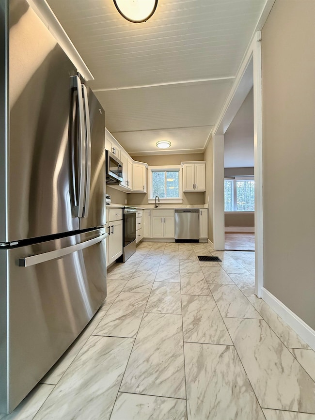 28 Leach Ave, Franklin, NH 03235 - photo 7