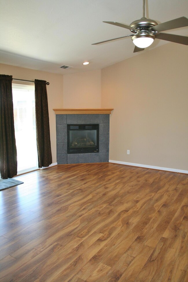 3245 Barnes Way 12