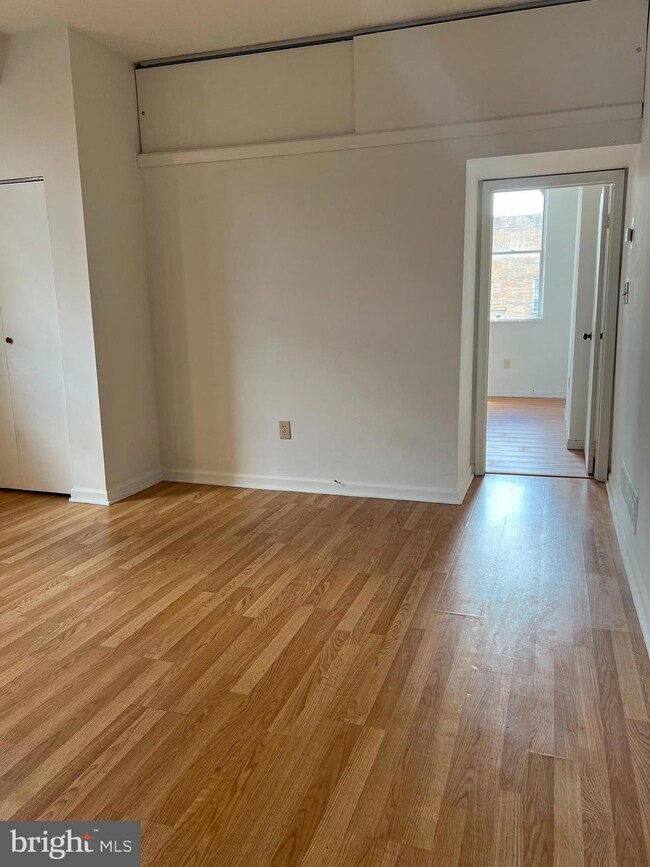 1315 W Porter St unit 2ND FLOOR, Philadelphia, PA 19148 - photo 5