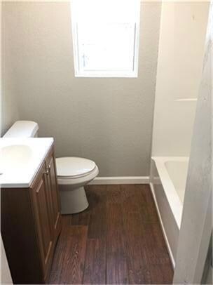 511 W Cleveland St unit 3, Alvin, TX 77511 - photo 4