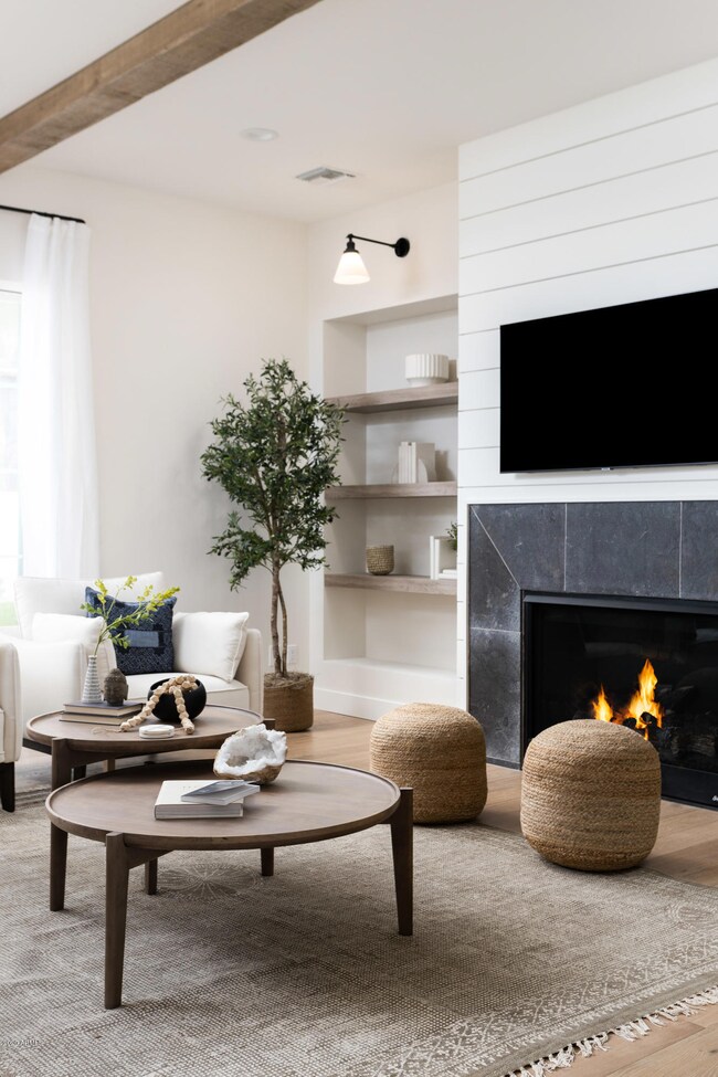 8425 N Diller Grove Ln, Phoenix, AZ 85021 - photo 5