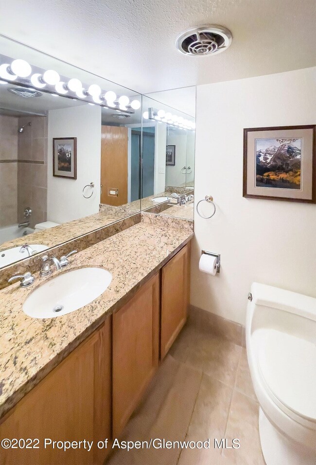 212 Bathroom Vanity