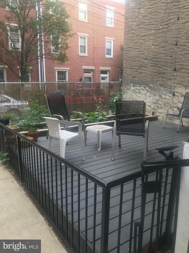 1247 N 2nd St unit 5, Philadelphia, PA 19122 - photo 4