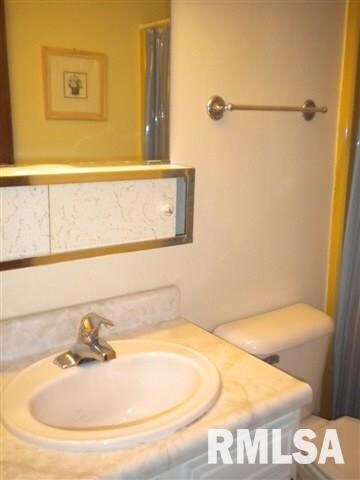 1830 W 46th St, Davenport, IA 52806 - photo 7